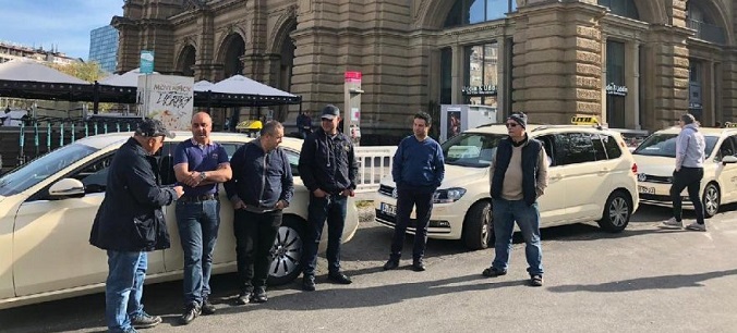 Almanya’da Taksicilere Corona Yardımı