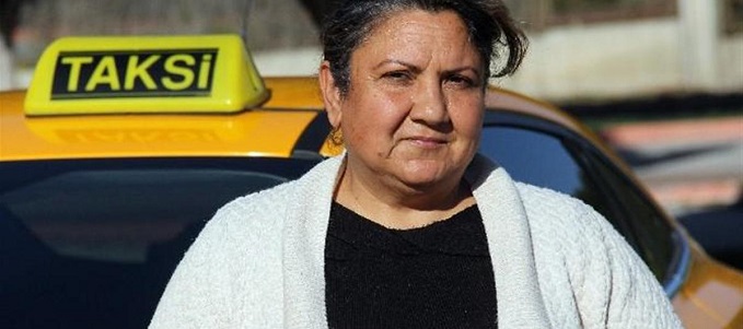 Adana’da Taksiye Hanım Eli Değdi