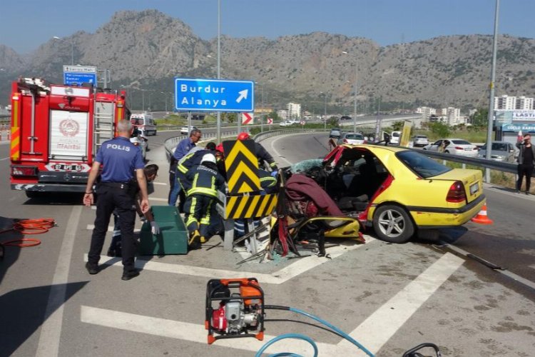 Ticari Taksi İkiye Bölündü